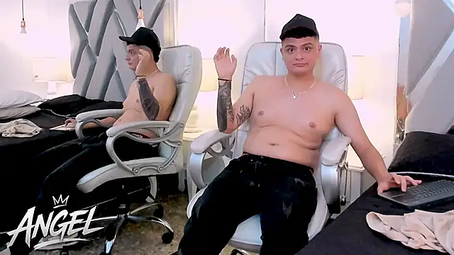 Chat XXX ao vivo de AngelBlue__