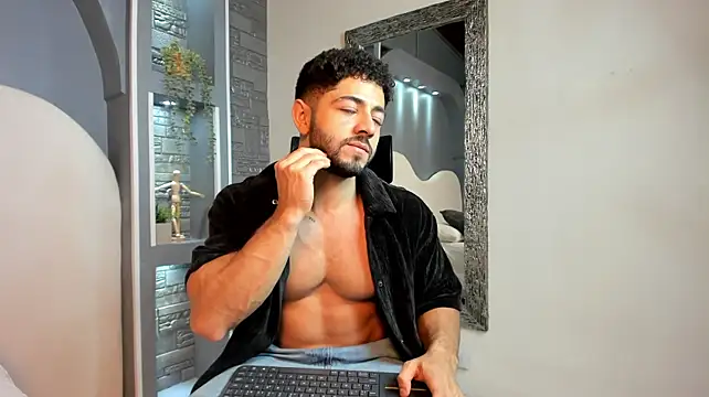 Thiago_moretti Adlı Modelin Canlı XXX Sohbeti