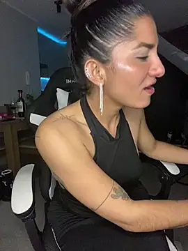 AlejandraMilano - Control lush for 4 min.