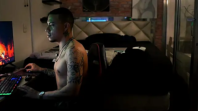 AlphaMasterXxx live XXX chat