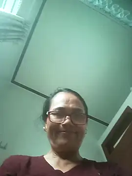 Chat +18 de Vieekee ao vivo