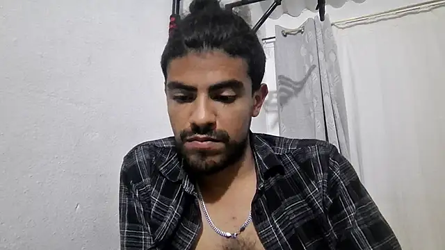 JBond007BBC লাইভ XXX চ্যাট