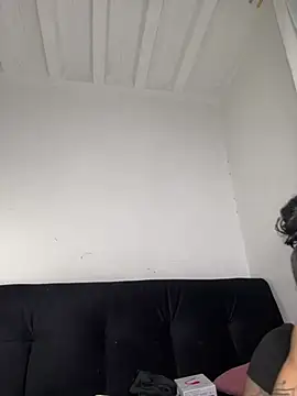__itsbambi - Make my sweet pussy squirt 💦