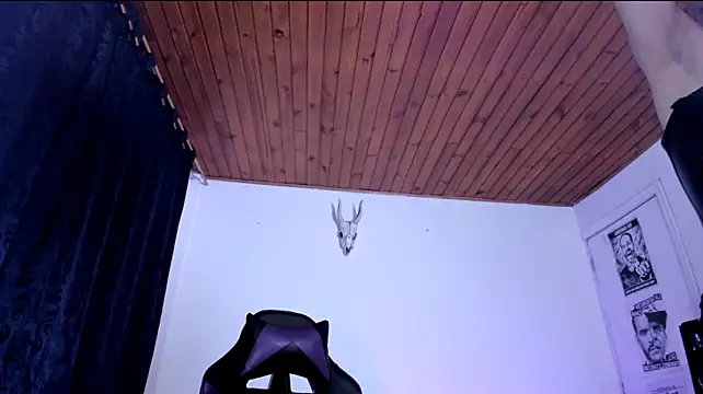 emilydolll666's Live XXX Chat