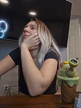 XXX chat uživo modela ScarletsWeb