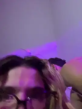 MissGoldieB's Live XXX Chat