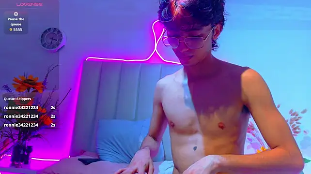 Chatroom XXX en direct de Twink_Sebas7