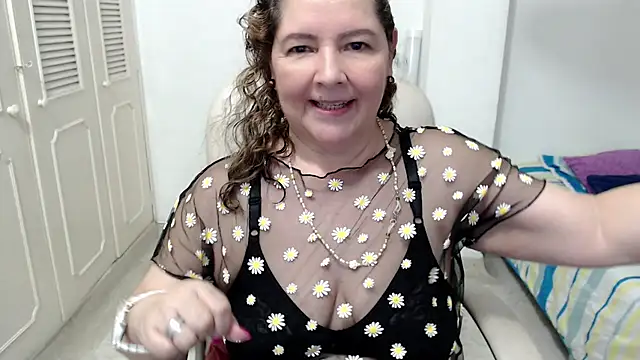 leonela_69's Live XXX Chat