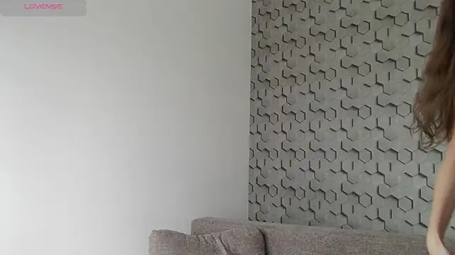 AliciaMellow Adlı Modelin Canlı XXX Sohbeti