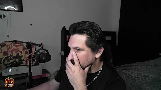 Czat XXX na żywo – DevilPup75_
