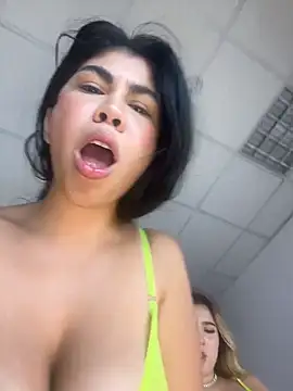 Chat XXX en directo de SmileyBabeXXX