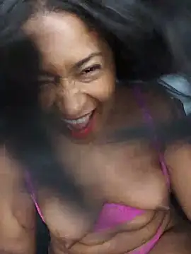 Chat +18 de Berry_Bans ao vivo