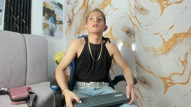 Chat XXX en directo de LITTLE_BABY2026