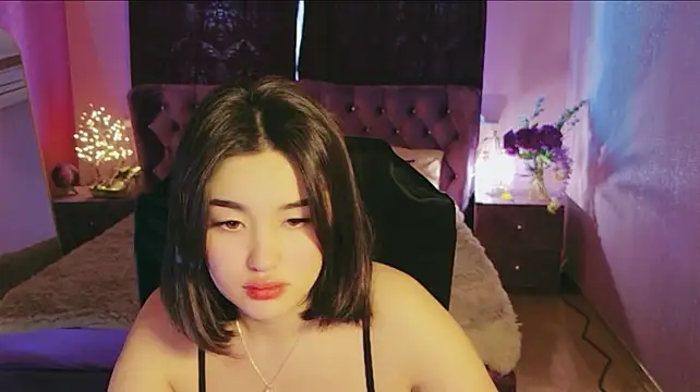 Chatroom XXX en direct de MonikaMeel