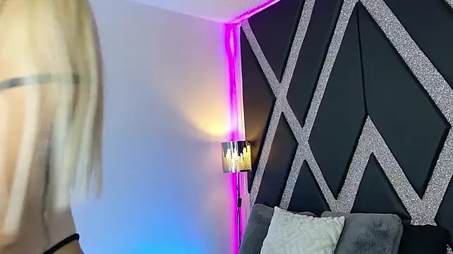 Blonde_cat15 - squeeze nipples