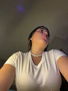 Chatroom XXX en direct de Nhefertary