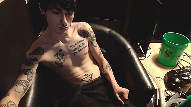 GothSadist's Live XXX Chat