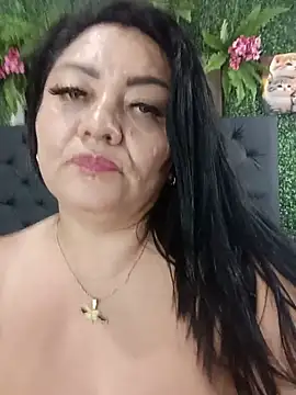 miaboobs19's Live XXX Chat