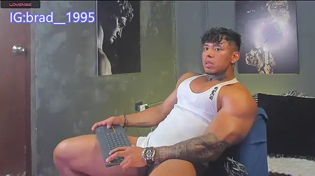 แชท XXX สดของ bradley_smith