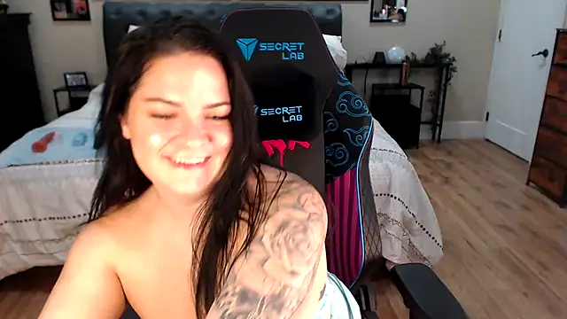 raea_quinn Adlı Modelin Canlı XXX Sohbeti