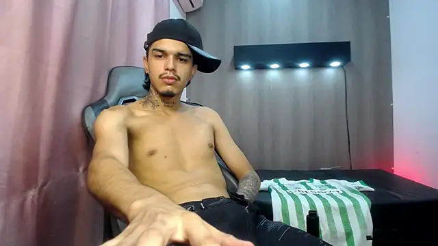 Tayson_Hot: απευθείας συνομιλία ΧΧΧ