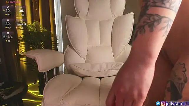 Jullyshmidt - nipple clamps on