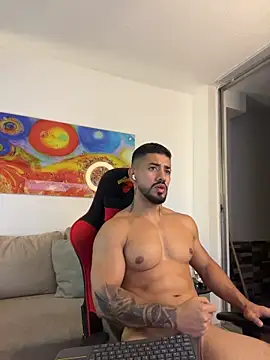 Ezzio_Scolaro's Live XXX Chat