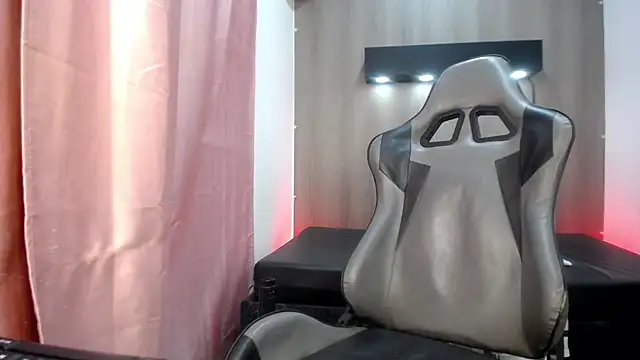 Chatroom XXX en direct de Tayson_Hot