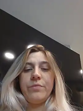ScarletsWeb – Naživo XXX chat
