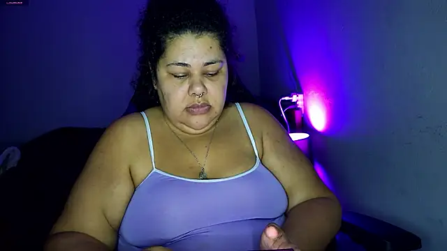 Xlatinastar - show pussy 15 min