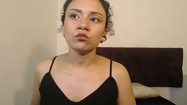 Little18Doll Chat XXX live