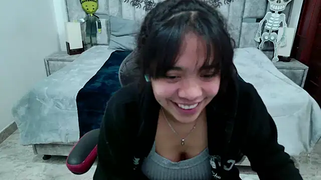 laureentt_ Chat XXX live
