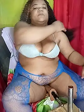Meellcarioca élő XXX-chatje
