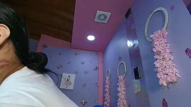 AshlyrouxxのライブXXXチャット