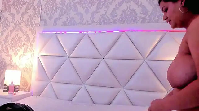 MarianaHolms - Fingering until my panties get wet 🥵