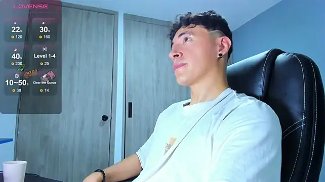 LOBO_ALPHA – Naživo XXX chat