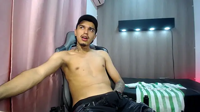 Chat XXX en directo de Tayson_Hot