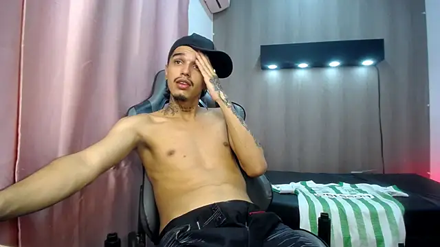 Tayson_Hot's Live XXX Chat