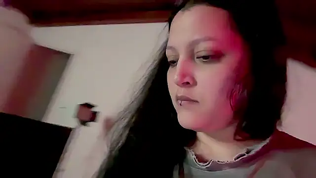 MarcellaGriffin: διαδικτυακό σόου στην κάμερα