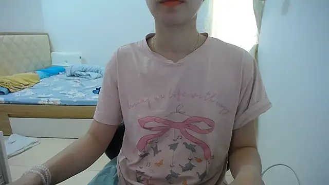 HotQueen élő XXX-chatje