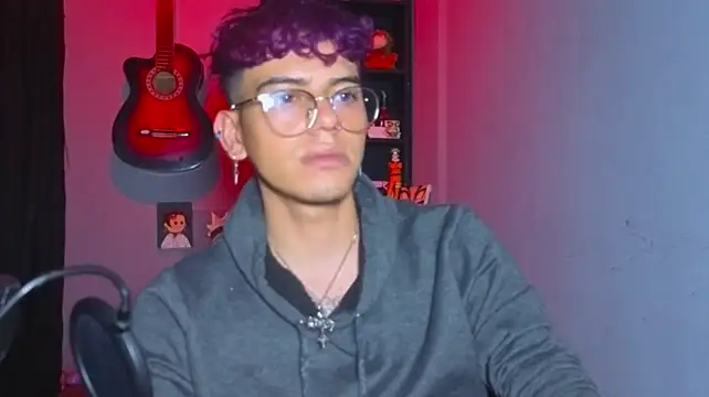 MikeyKuro – Naživo XXX chat