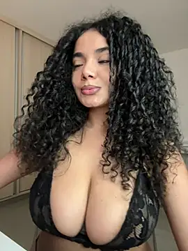 Curlyierr - UNDRESS AND GET NAKED