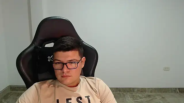 Plug_Control Chat XXX in diretta