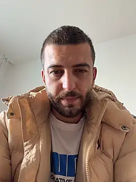 Pablo_Hornyguy95のウェブカメラショー