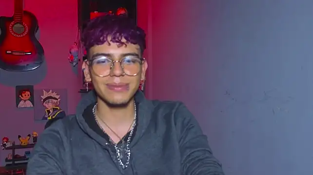 MikeyKuro Chat XXX live