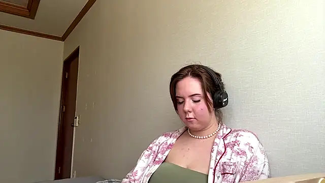 AmieOkuniewski Webcam-Show