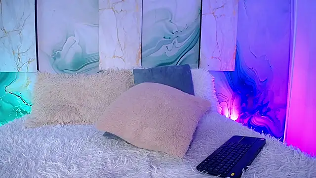 MylaDreams - Show Boobs
