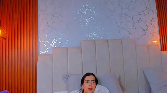HannahLaurent: απευθείας συνομιλία ΧΧΧ