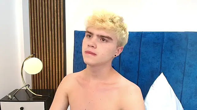 Czat XXX na żywo – Ian_Stone