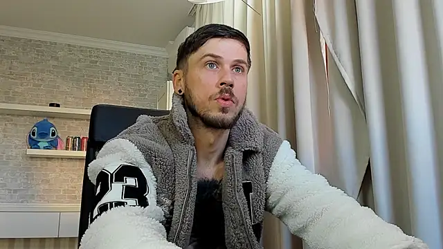 Show modela JonahShaw na web-kameri